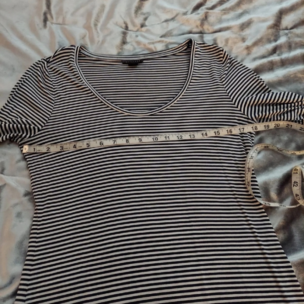 Striped top - Picture 2 of 5